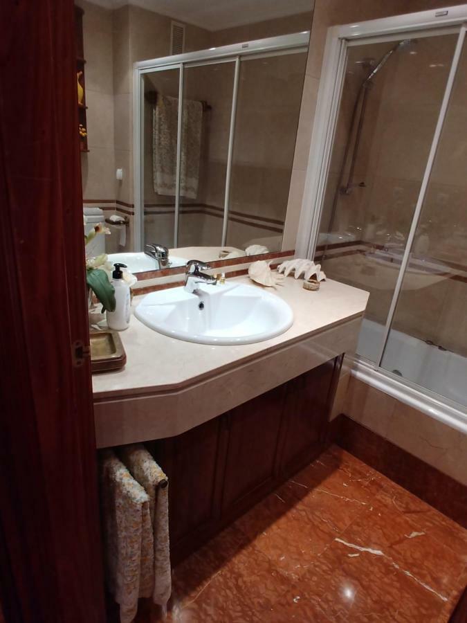 Hogar, A Modo De Hotel Gijón Eksteriør billede